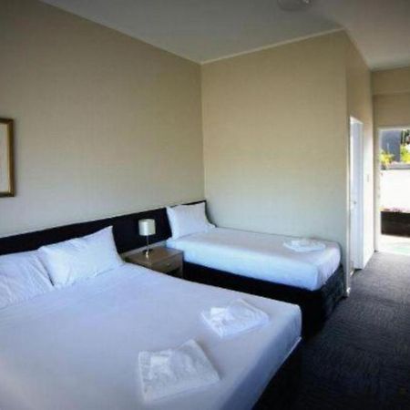 Motel 80 Оукланд Екстериор снимка